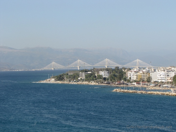 Blick vom Hafen von Patras (2010)